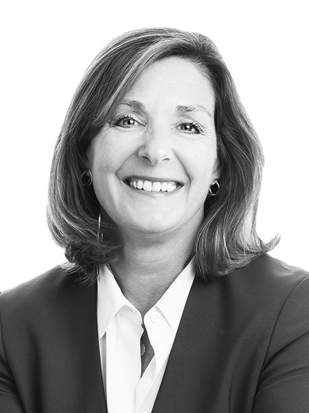 Mary Bilbrey,Gíam Đốc Quản trị nhân lực