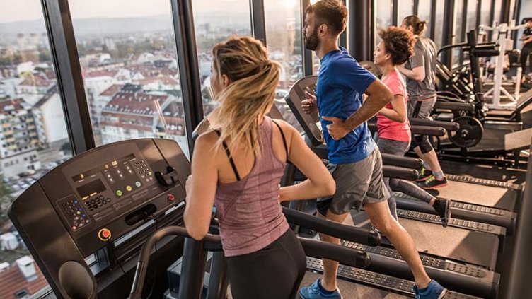 People are running on treadmill